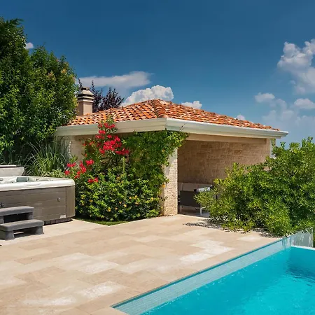 Monte Vizinada Сasa de vacaciones Vižinada